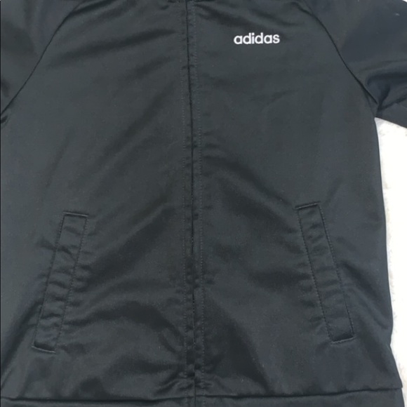 Adidas Kids Size 5 Jacket - Picture 4 of 7